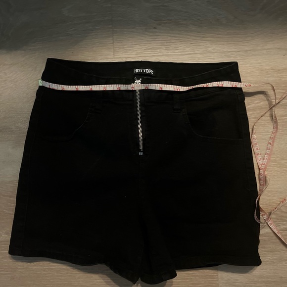 💟Lot of 5 Shorts. High-waisted, booty, goth, punk, retro, size 28 (ish) - Picture 6 of 11